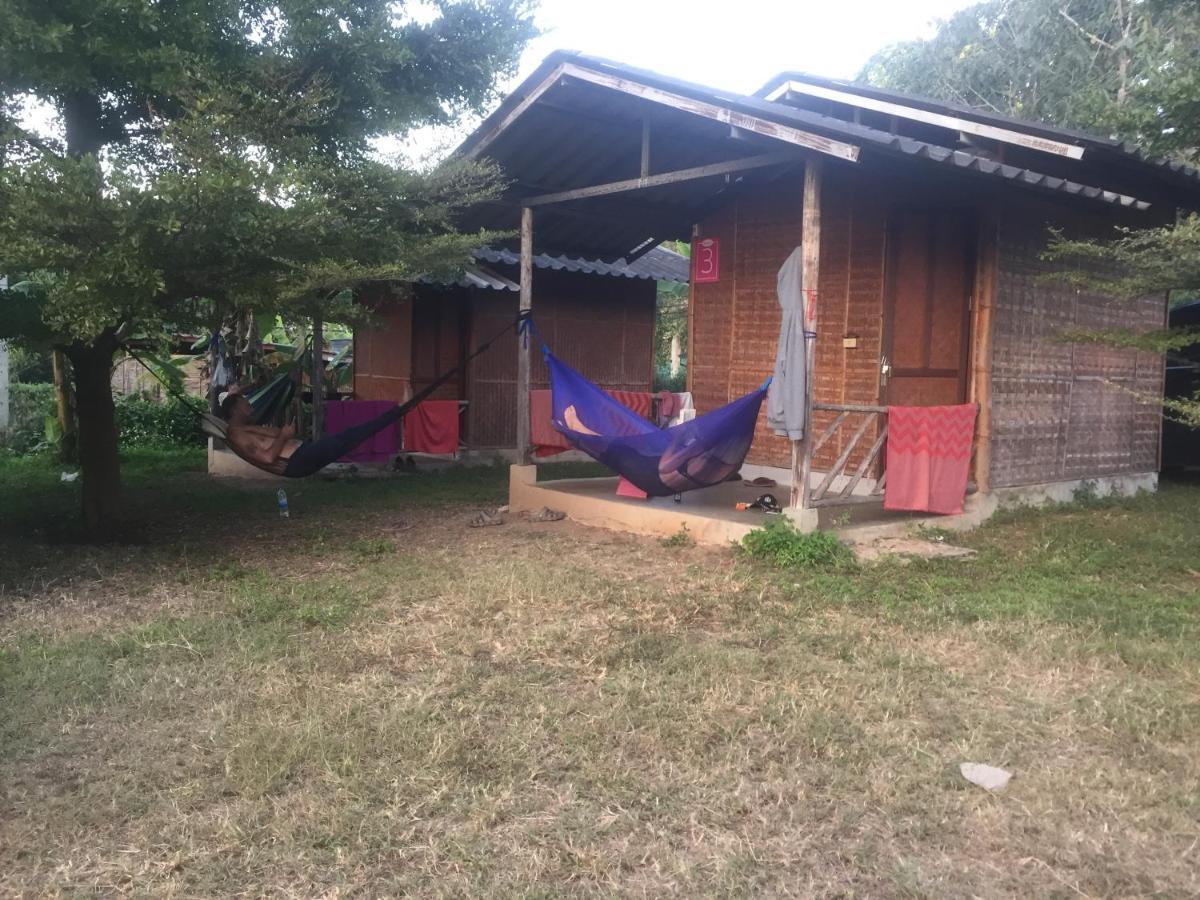 Отель Sleepy Hut Пай Экстерьер фото